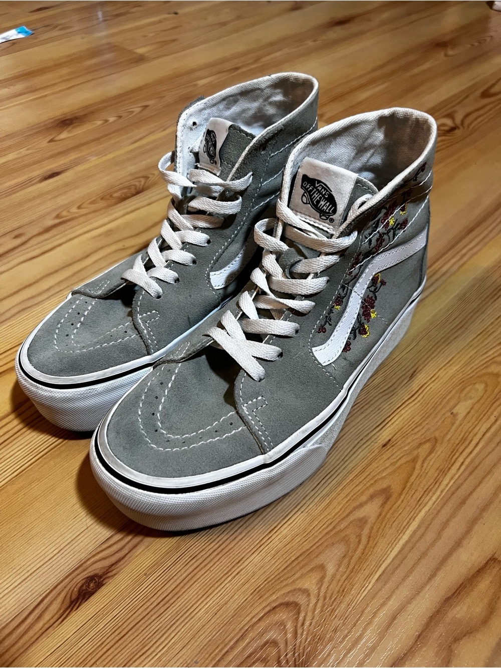 Sk8-Hi Green Platform Vans- Floral Embroidered